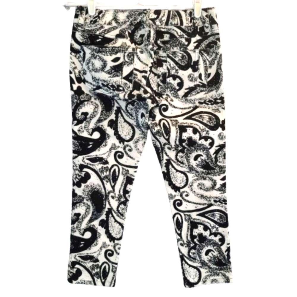 Alice + Olivia Women's 4 Black and White Paisley Cropped Ankle Pants - Picture 6 of 16